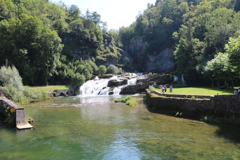 Au Coeur Du Jura, Logement Au Calme Champagnole Extérieur photo